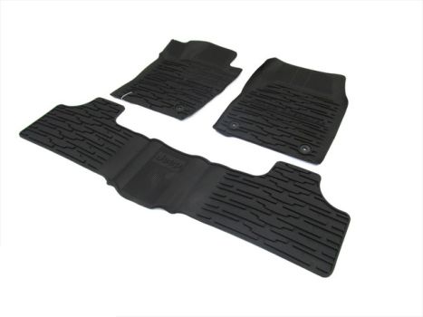 82215577AC Mopar (FLOOR MAT)