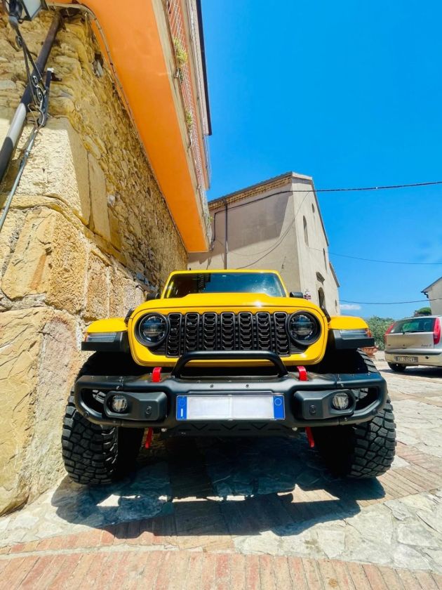 Jeep Wrangler Rubicon 2.2 Diesel 2022 Yellow - Ekstremt offroad-oppsett med offroad-tilbehør og drivstoffdekkede felger