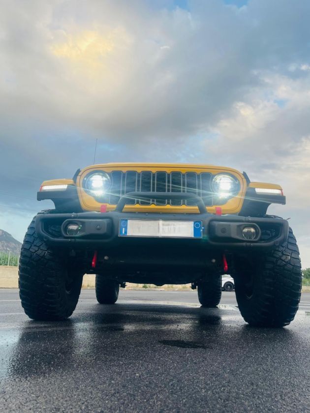 Jeep Wrangler Rubicon 2.2 Diesel 2022 Yellow - Ekstremt offroad-oppsett med offroad-tilbehør og drivstoffdekkede felger