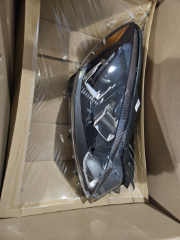 LJ6Z13008A Ford (HEADLIGHT FORD ESCAPE 2021)
