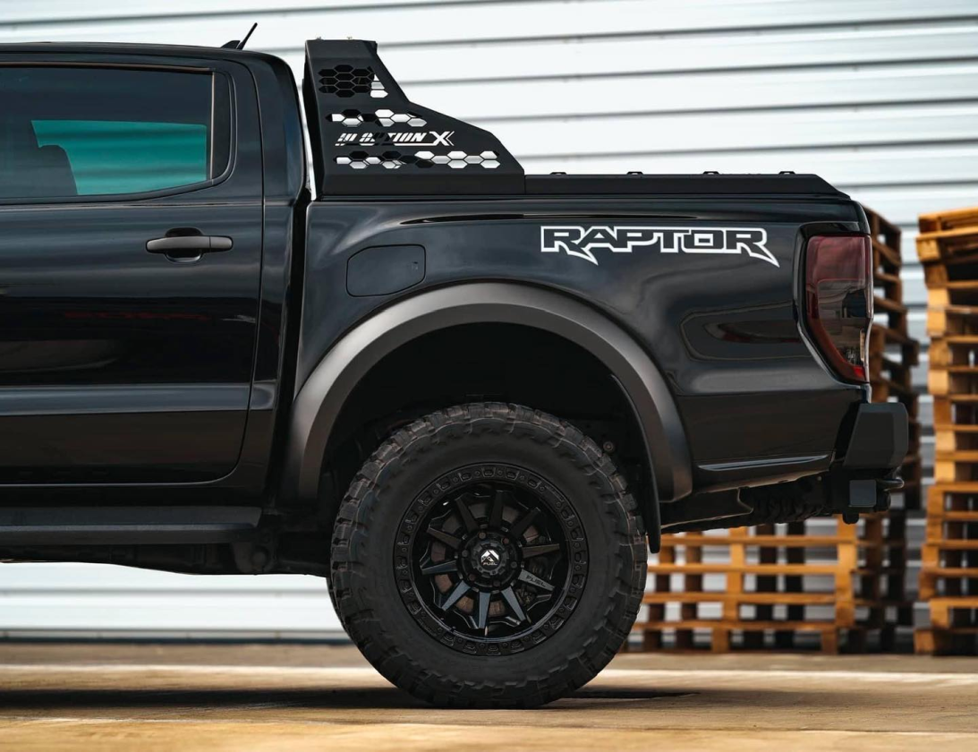Ford Ranger Raptor con llantas Fuel Covert de 20 pulgadas