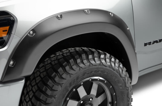 50924-02 Bushwacker (Pocket Style Fender Flares)