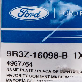 9R3Z16098B Ford (Emblema parafango anteriore 45 anniversario)