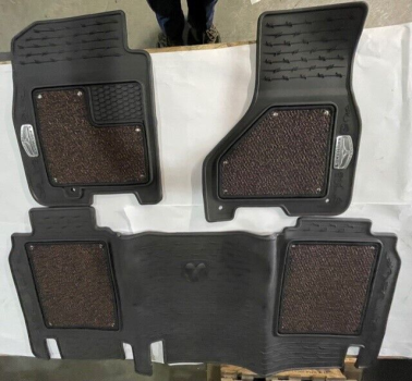 1TD201DVAC Mopar (FLOOR MAT)