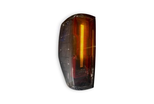 WM290504 Wmax (Feux arrière à diodes électroluminescentes fumées)