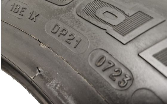 15496 BFGoodrich (BFGOODRICH MUD-TERRAIN T/A KM2 255/75R17)