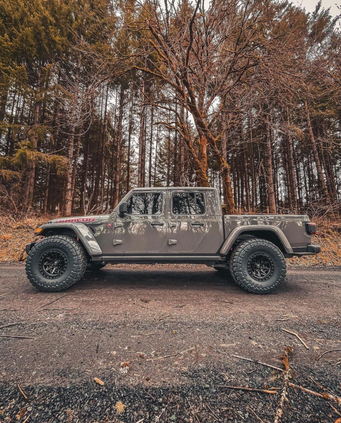 Jeep Gladiator Cerchi Fuel Covert 17