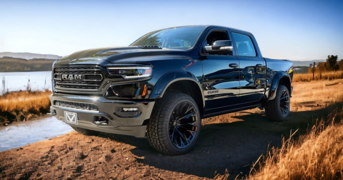 Ram 1500 DT Limited Night Edition 2 Step Cerchi Fuel Flame