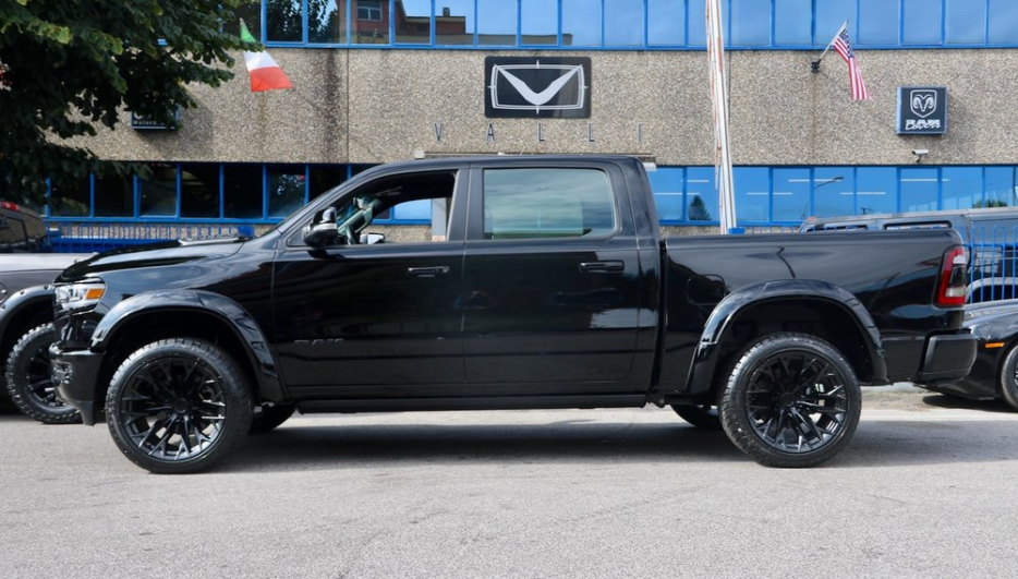 Ram 1500 DT Limited Night Edition 2 Step Cerchi Fuel Flame Neri by Vallistore