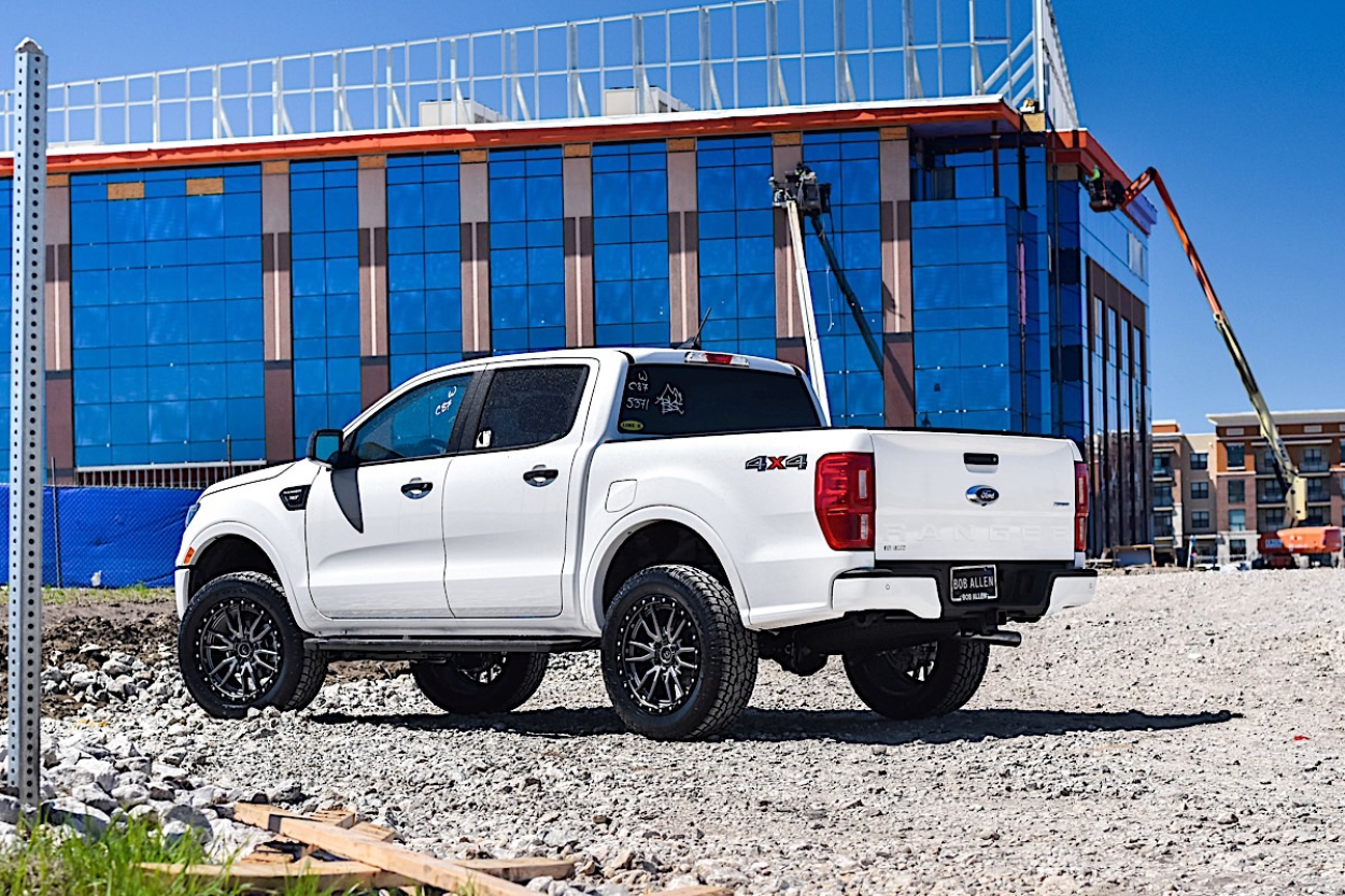 Ford Ranger XLT T8 with 20-inch Fuel Rebel wheels