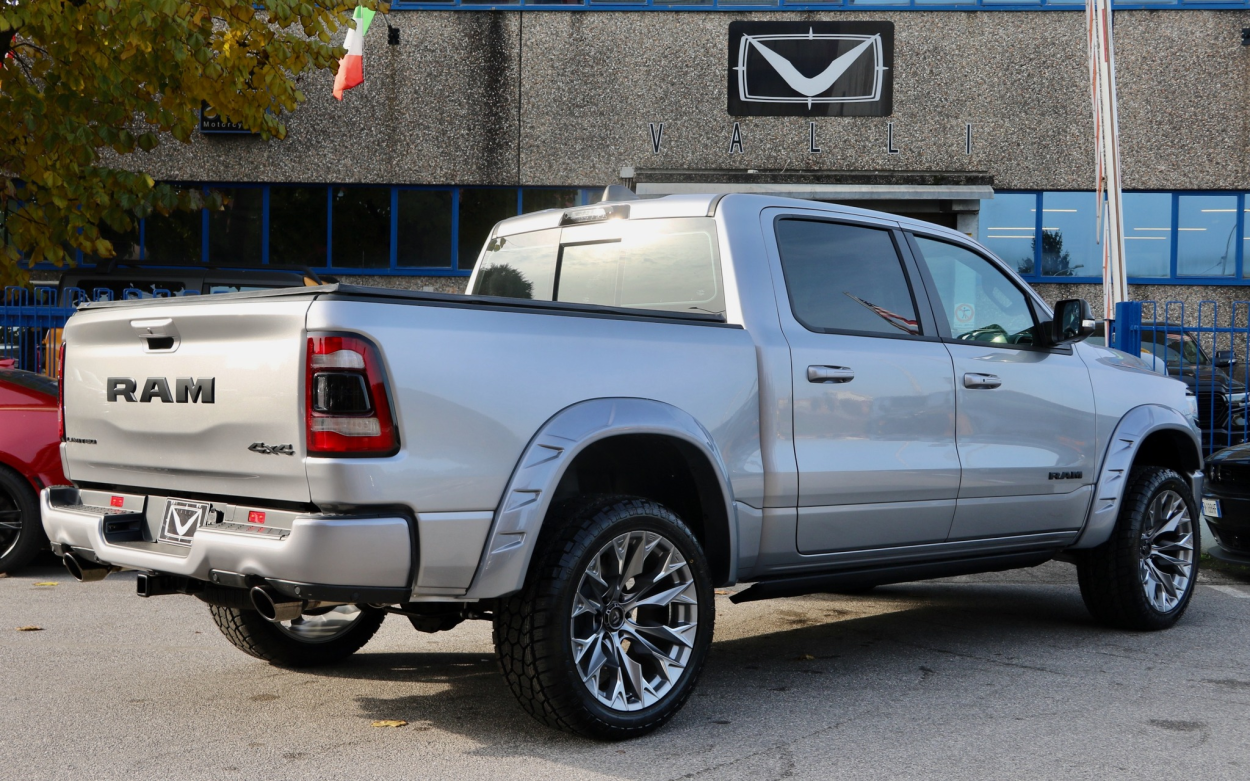 Ram 1500 DT Limited Night Edition BILLET 2 Step Cerchi Fuel Flame Neri by Vallistore