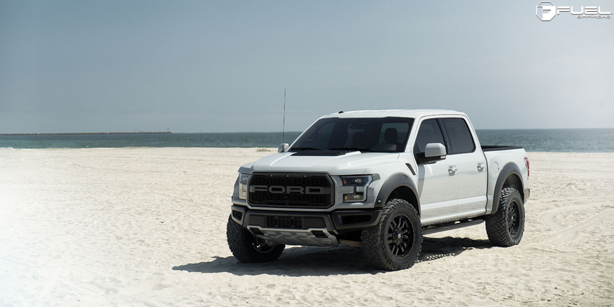 Ford F150 Raptor 2019 con Fuel Sledge Nero lucido 20 pollici