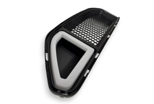 WM677815 Wmax (Grilă frontală superioară în stil RTR cu LED-uri)