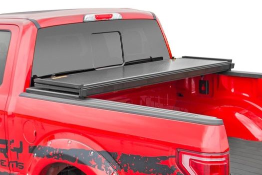 45309550A Rough Country (HARD FOLDING BED COVER | 5.5 FT BED | RAM 1500 2WD/4WD)