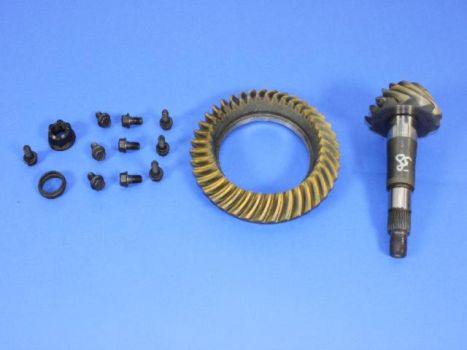 5135943AC Mopar (GEAR KIT RING & PINION (3.55))