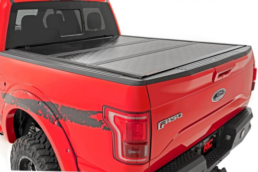 47319550 Rough Country (DODGE LOW PROFILE HARD TRI-FOLD TONNEAU COVER (09-18 RAM 1500 | 5.5' BED W/O RAMBOX))