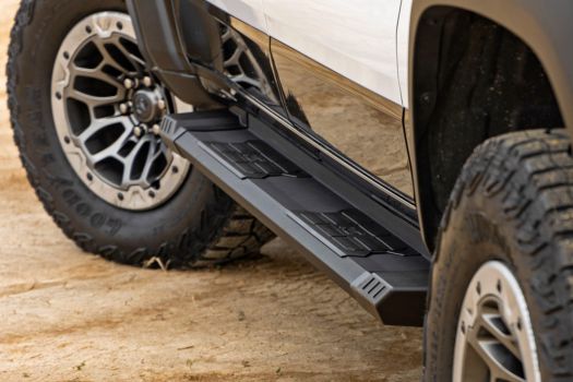 SRB01950A Rough Country (HD2 ALUMINUM RUNNING BOARDS | CREW CAB | RAM 1500 (19-24)/1500 TRX (21-24))