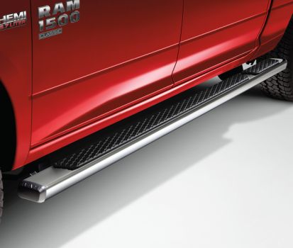 82213267AC Mopar (FOOTBOARD)