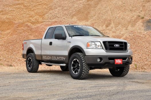 57032 Rough Country (2.5 INCH LIFT KIT | N3 STRUTS/N3 | FORD F-150 2WD (2004-2008))