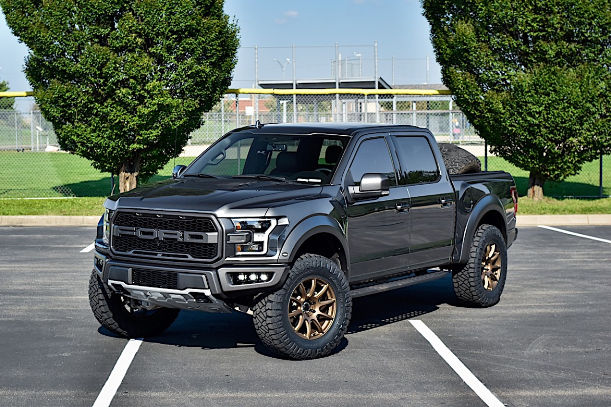 Ford F150 Raptor Cerchi RAYS Gram Lights 57 Trans-X