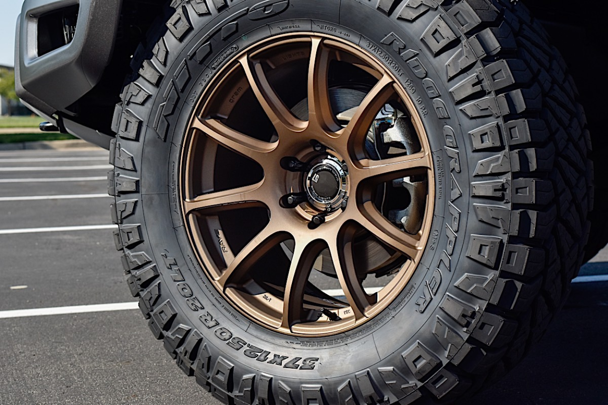 Ford F150 Raptor Cerchi RAYS Gram Lights 57 Trans-X