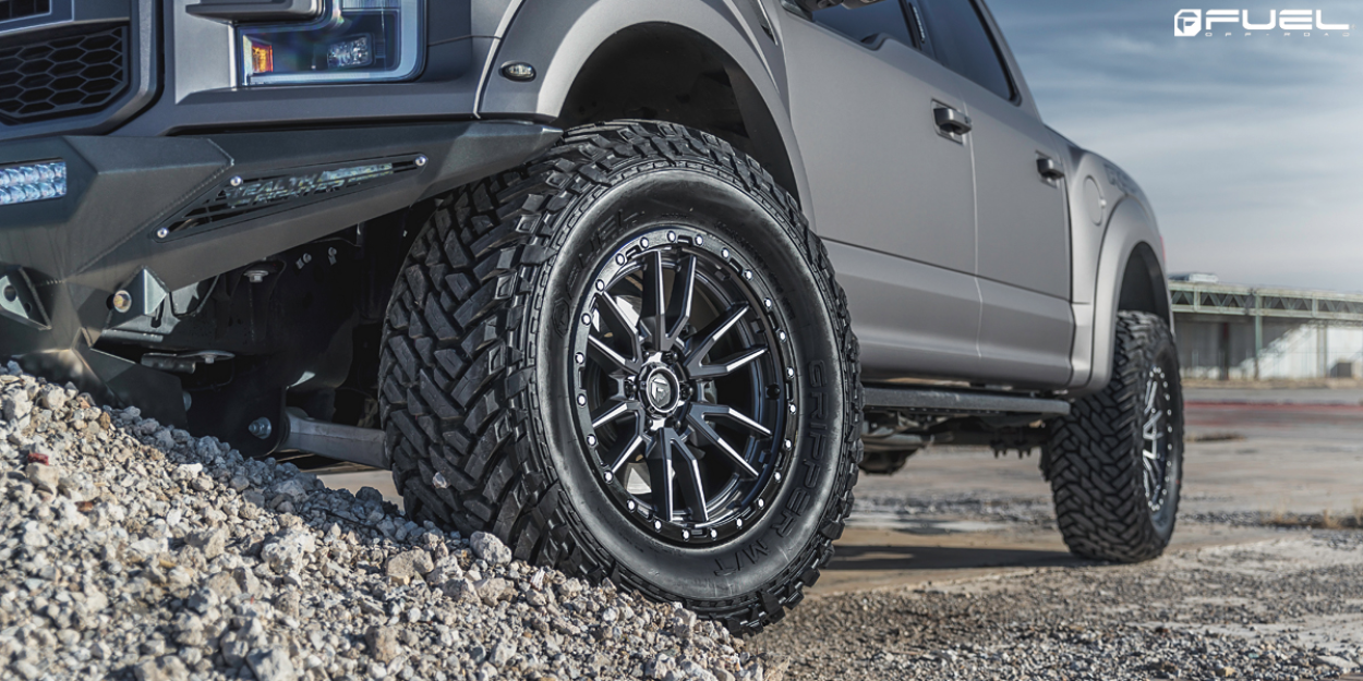 Ford F150 Raptor 2018 gris mate con Fuel Rebel 20 pulgadas