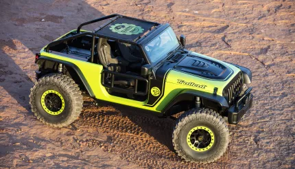 Jeep Wrangler JK con cofano TrailCat