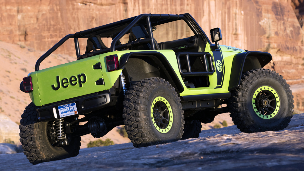 Jeep Wrangler JK con cofano TrailCat