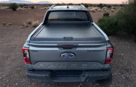 Ford Ranger Wildtrak T9 con copricassone a tapparella: potenza, protezione e design